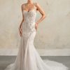 Sottero and Midgley Almudena trouwjurk met strapless sweetheart halslijn en luxe kantdetails.