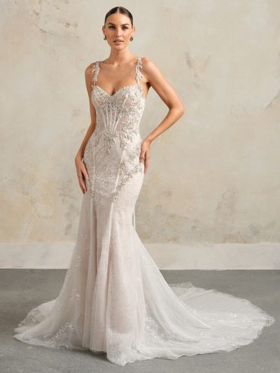 Sottero and Midgley Almudena trouwjurk met strapless sweetheart halslijn en luxe kantdetails.