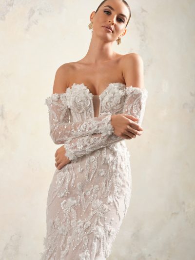 Sottero and Midgley Athlone Lane mermaid trouwjurk - strapless bruidsjurk met bloemenkant en lange sleep.