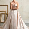 Sottero and Midgley Faro ballgown trouwjurk in blush - strapless satijnen trouwjurk met uitlopende rok.