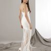 Pronovias Reign - Korte trouwjurk met lange franjes en strapless ontwerp