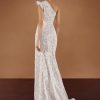 Pronovias Privée Yadesa trouwjurk, achterkant met nauwsluitende pasvorm en kanten details.